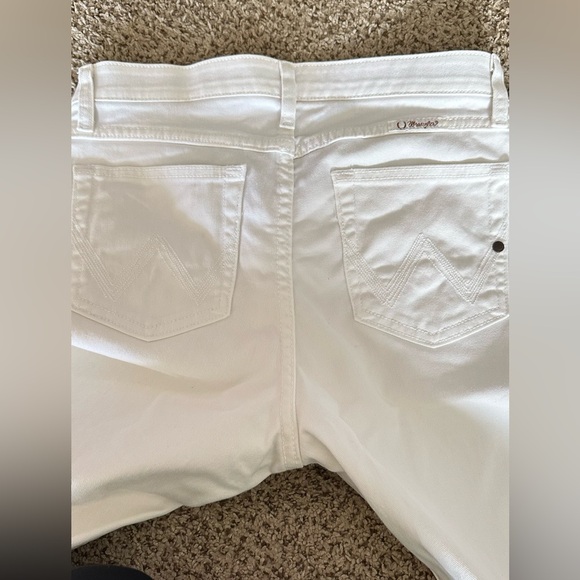 Wrangler Jeans - Picture 5 of 9